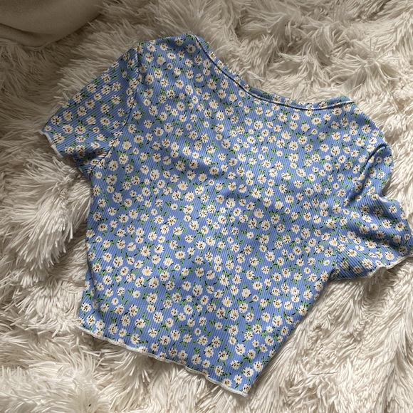 Blue SHEIN Flower Cropped Shirt Tween 10-11 - Picture 3 of 3